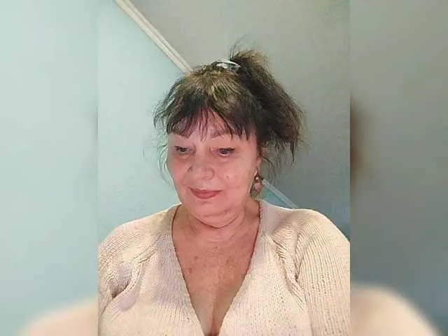 Live sex webcam photo for asya18 #292355127