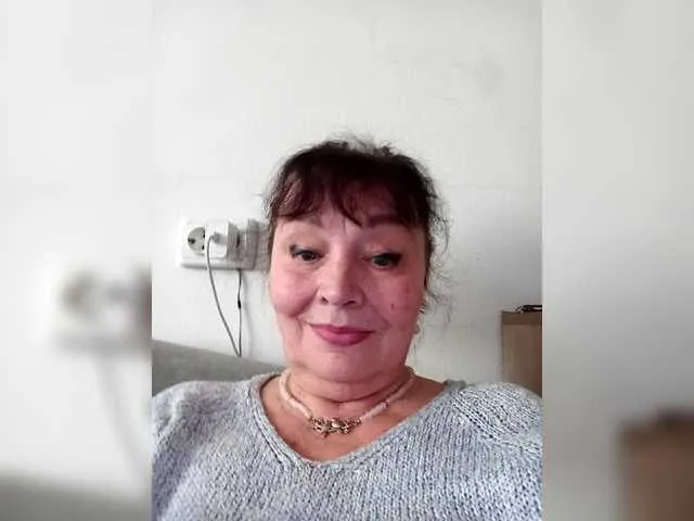 Live sex webcam photo for asya18 #292462349