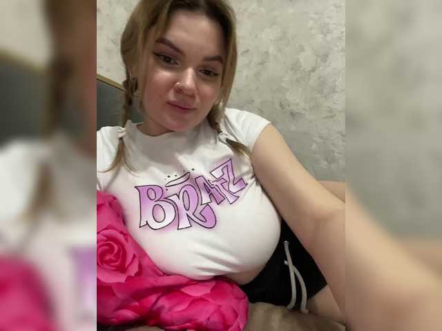 Live sex webcam photo for athena333 #290840493