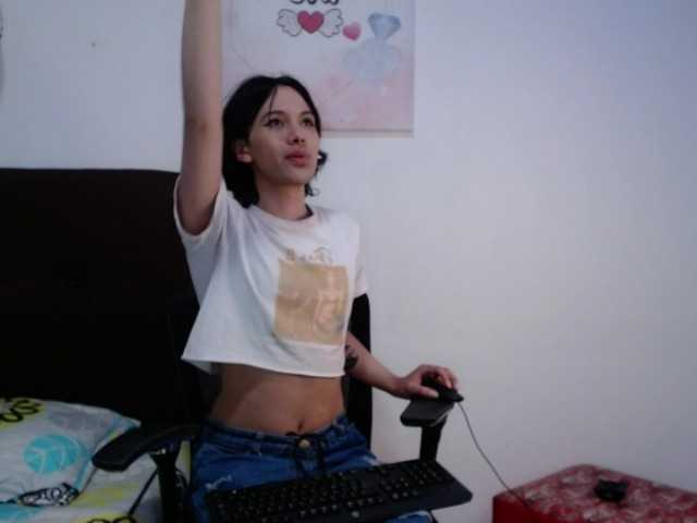 Live sex webcam photo for attenea-hot #273926954