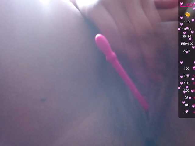 Live sex webcam photo for audryemberf #272697075