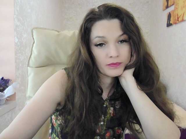 Live sex webcam photo for aurora-LL #277881272