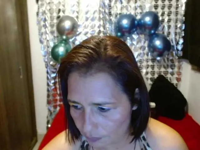 Live sex webcam photo for aurora-mature #273818076