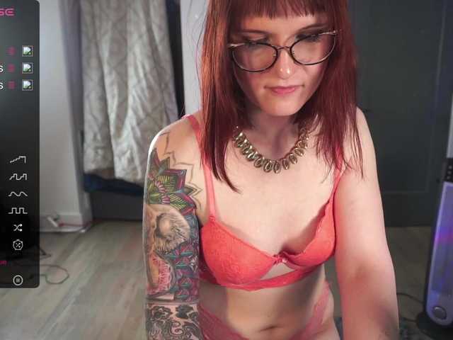 Live sex webcam photo for autumn-nights #277307749