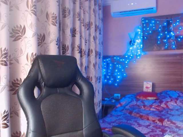 Live sex webcam photo for avrora-cake #273993729