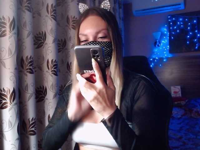 Live sex webcam photo for avrora-cake #274069317