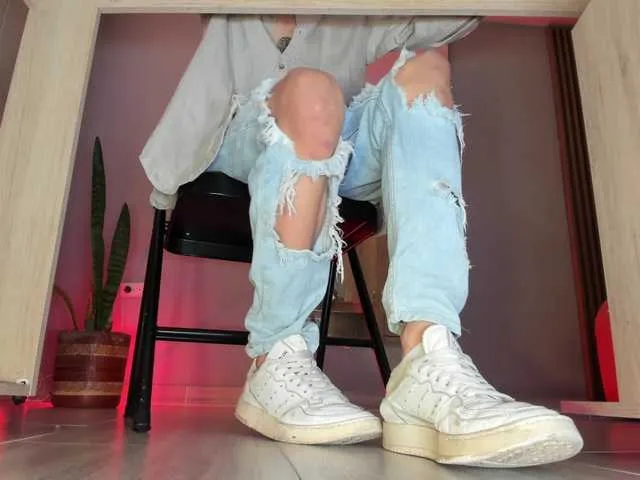 Live sex webcam photo for axellcollins #277380564