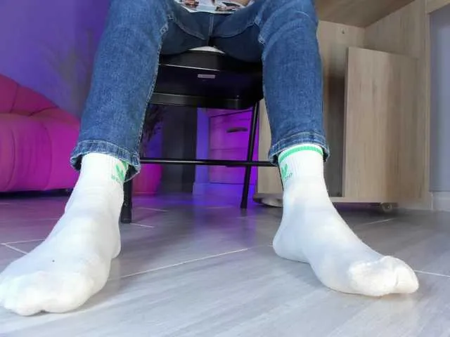 Live sex webcam photo for axellcollins #277529472