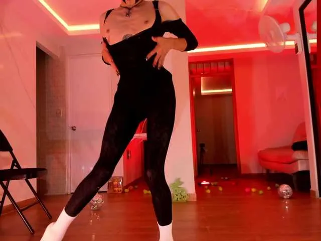 Live sex webcam photo for axellcollins #290927781