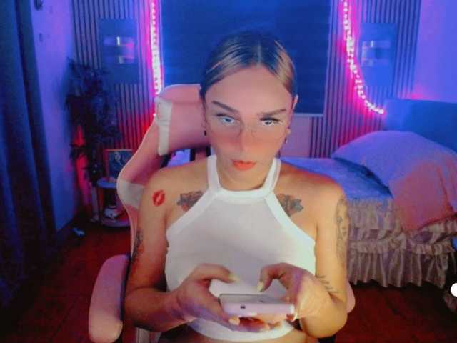 Live sex webcam photo for ayakusai #291625769