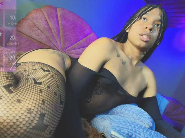 Live sex webcam photo for ayanna #290499422