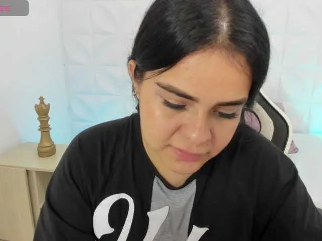 Live sex webcam photo for ayla-13 #277975132