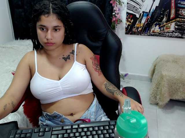 Live sex webcam photo for azaharahot #276518120