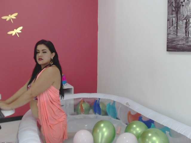 Live sex webcam photo for baby-angie #272835251