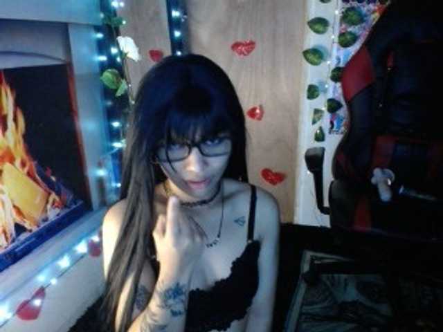 Live sex webcam photo for babycielhot #272669339