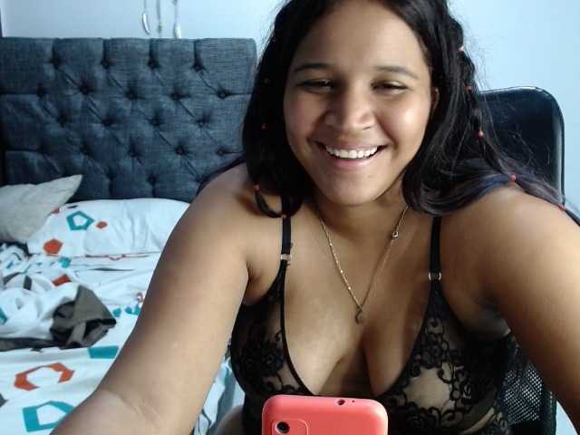 Live sex webcam photo for babycurve69 #272474882