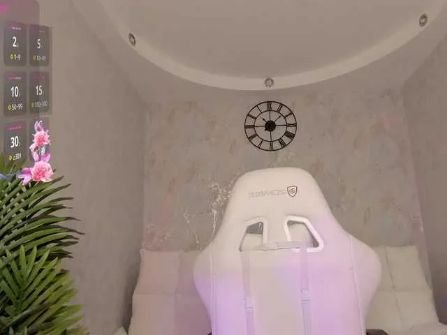 Live sex webcam photo for babyisperfect #291271275
