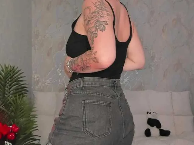 Live sex webcam photo for babyisperfect #291776443