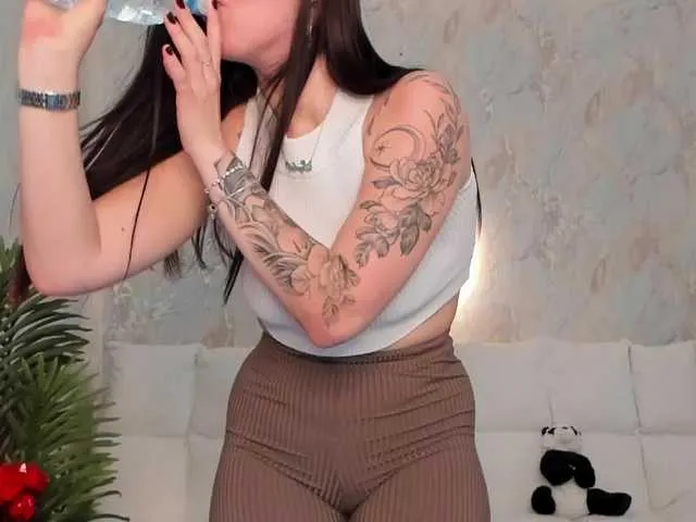 Live sex webcam photo for babyisperfect #291829574