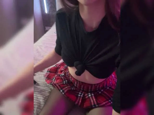 Live sex webcam photo for babylips #292369545