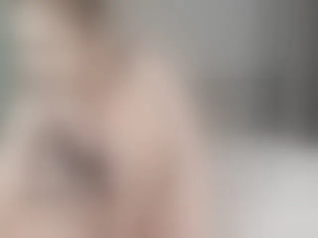 Live sex webcam photo for baeonlive #293323492