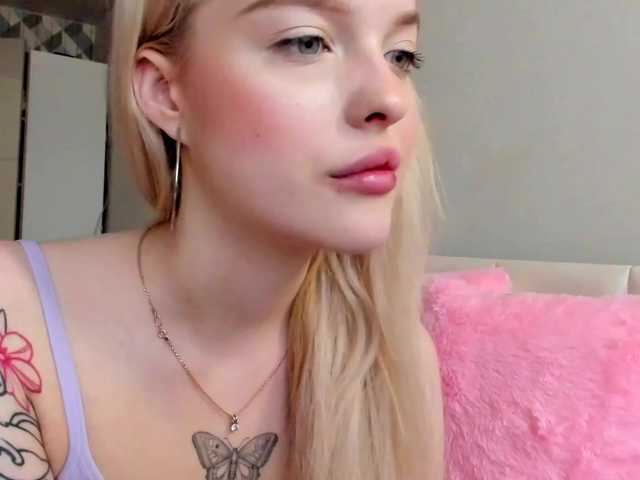 Live sex webcam photo for barbie-girl #274051915