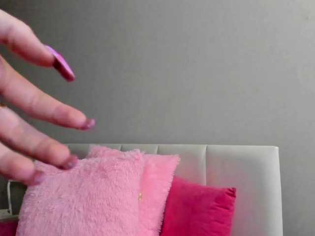 Live sex webcam photo for barbie-girl #274104347