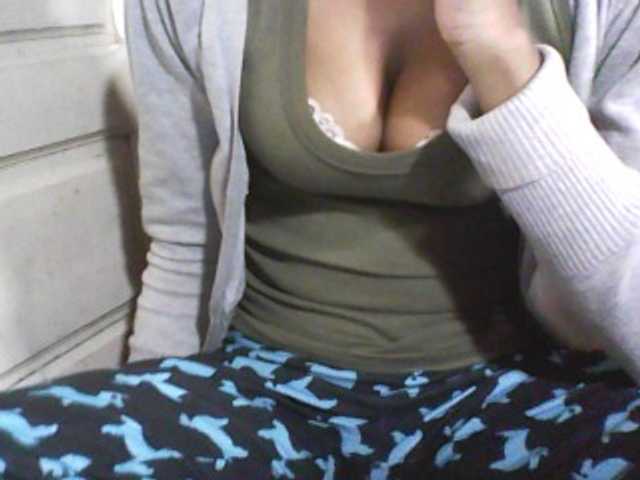 Live sex webcam photo for barcelone1 #273991168