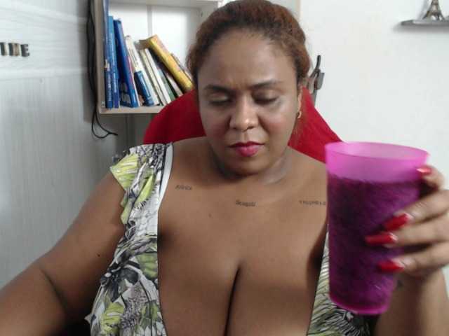 Live sex webcam photo for bbw-charlote #276503095