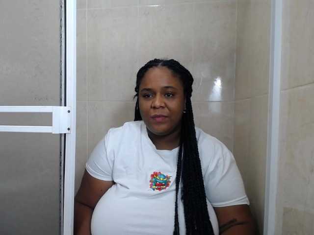 Live sex webcam photo for bbw-charlote #290798869