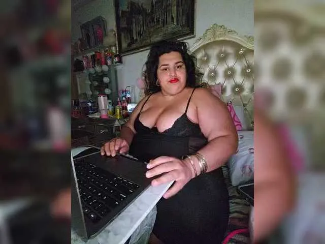 Live sex webcam photo for bbwfatpanocha #290799136