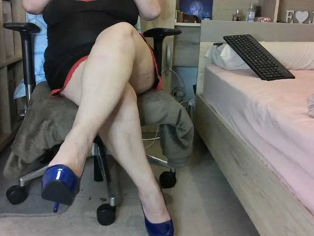 Live sex webcam photo for beautyassss #290697428