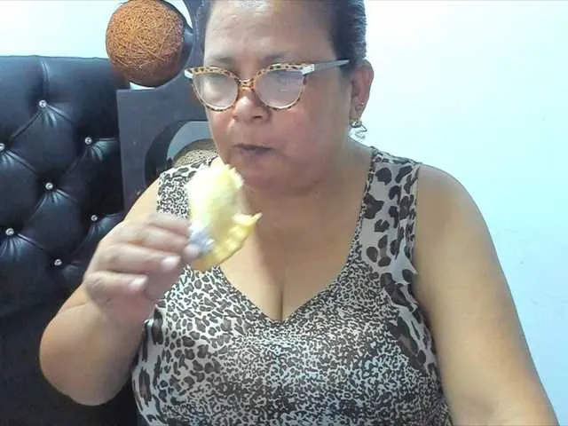 Live sex webcam photo for beckyummys #291458927