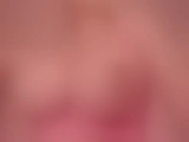 Live sex webcam photo for bella-adams #293417546