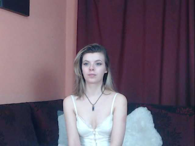 Live sex webcam photo for bella-grace #272736681