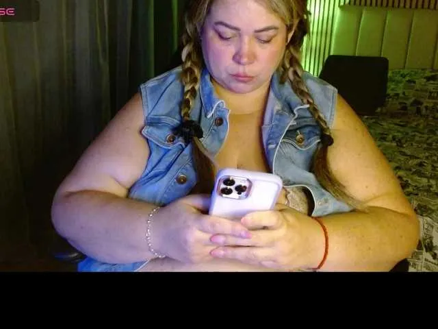 Live sex webcam photo for bella-savati #291612122