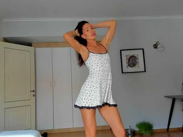 Live sex webcam photo for bellahot77 #291346507