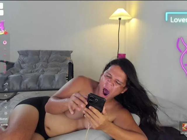 Live sex webcam photo for bellalovesherfellas #293695279