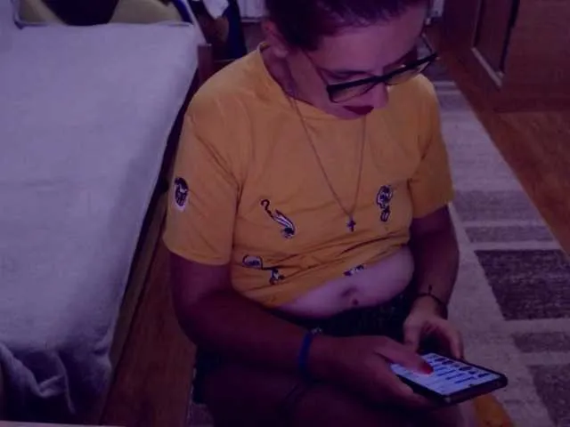 Live sex webcam photo for bellaro #291747926