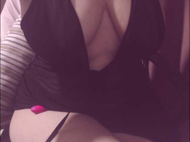 Live sex webcam photo for belleblondx #277280862