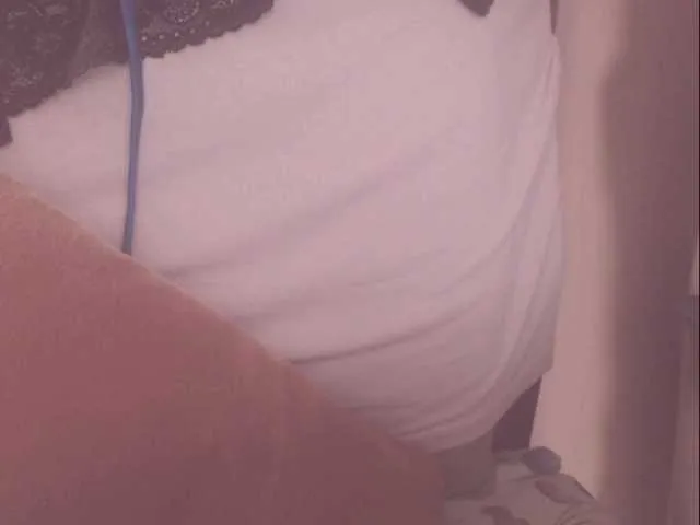 Live sex webcam photo for belleblondx #292237058