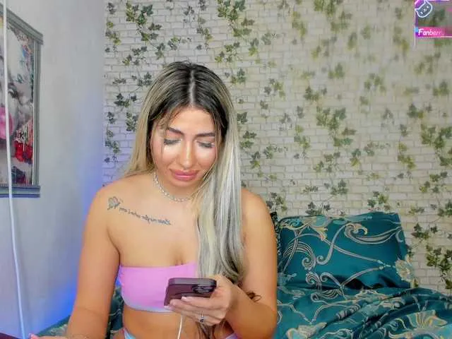 Live sex webcam photo for bellehale #290904368