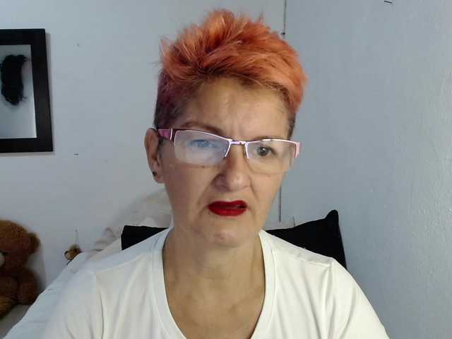 Live sex webcam photo for bety-cum2 #288017334