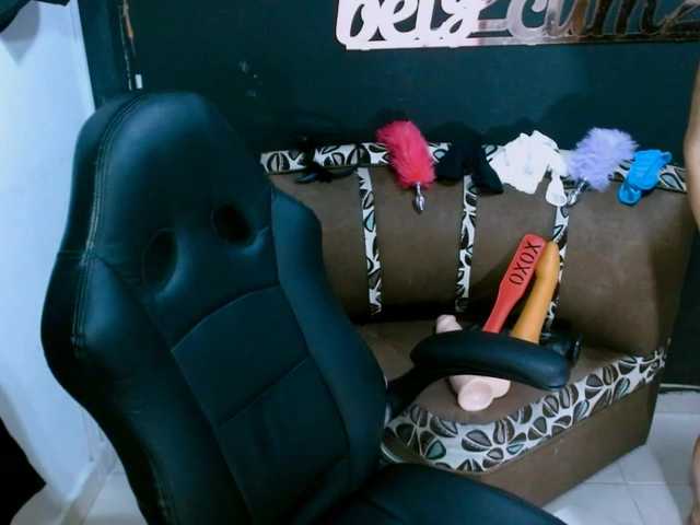 Live sex webcam photo for bety-cum2 #288017536