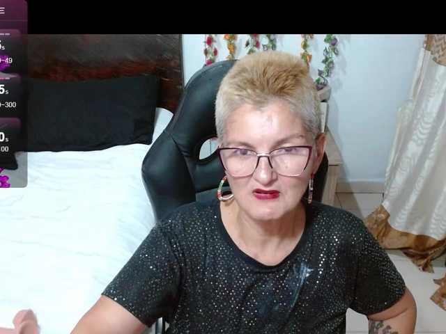 Live sex webcam photo for bety-cum2 #288017582