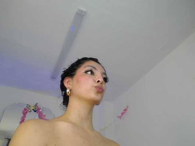 Live sex webcam photo for biancabertuse #277718353