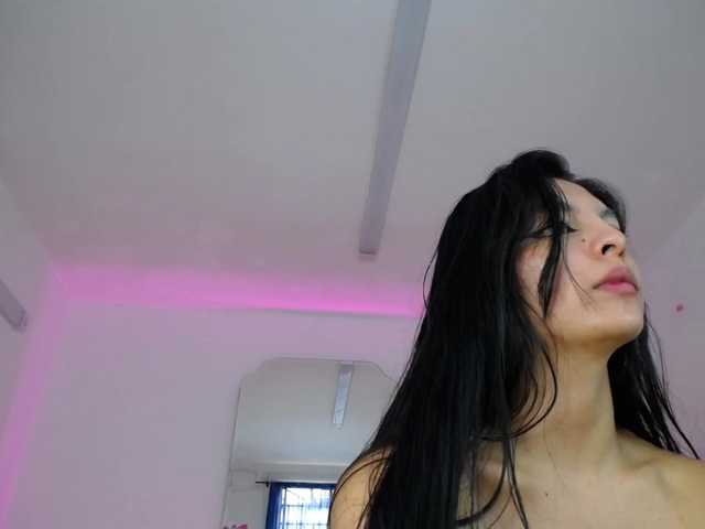 Live sex webcam photo for biancabertuse #279130960