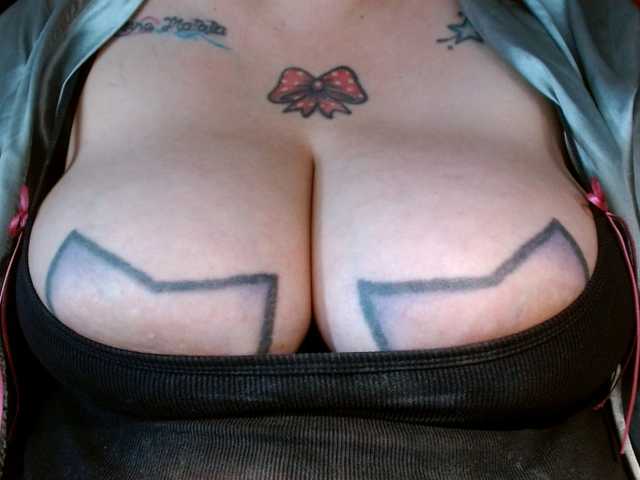 Live sex webcam photo for biankastar #291362491