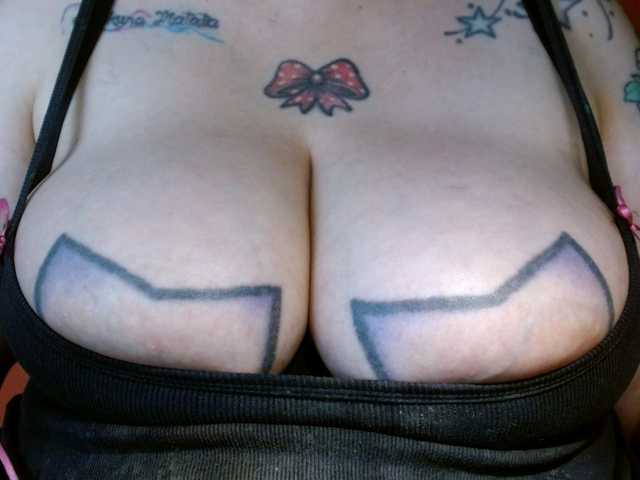 Live sex webcam photo for biankastar #291558617