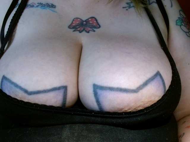 Live sex webcam photo for biankastar #291651773